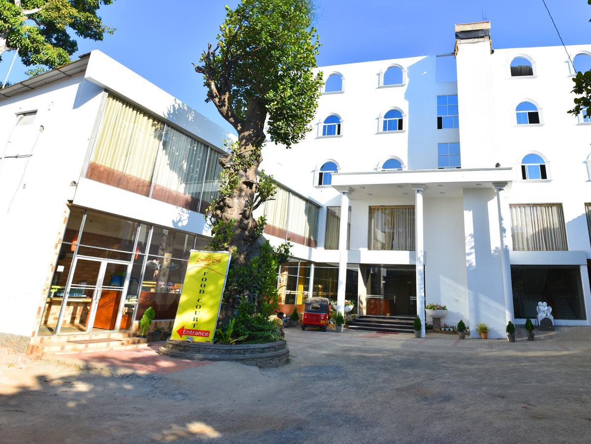 Capitalcity Hotel Badulla Exteriör bild